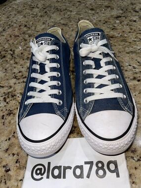 Converse Chuck Taylor Low Top Sneakers - Navy Blue & White